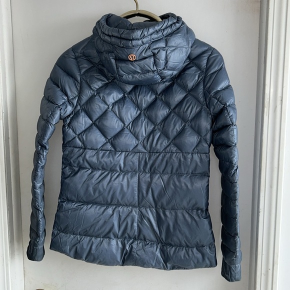 Lululemon Fluffin Awesome Jacket - Goose Down Size 6 - Picture 2 of 5
